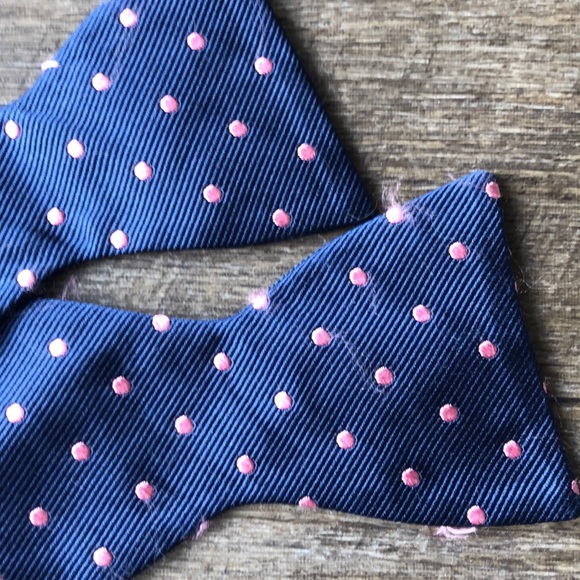 Jos. A. Bank blue and pink polka dot bow tie - Picture 2 of 3